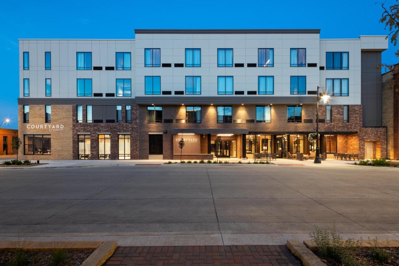 Courtyard By Marriott Owatonna Downtown Hotel Eksteriør billede