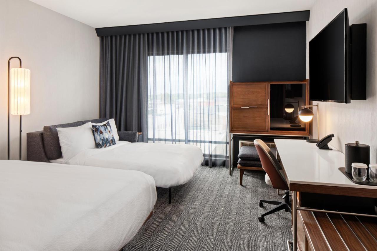 Courtyard By Marriott Owatonna Downtown Hotel Eksteriør billede